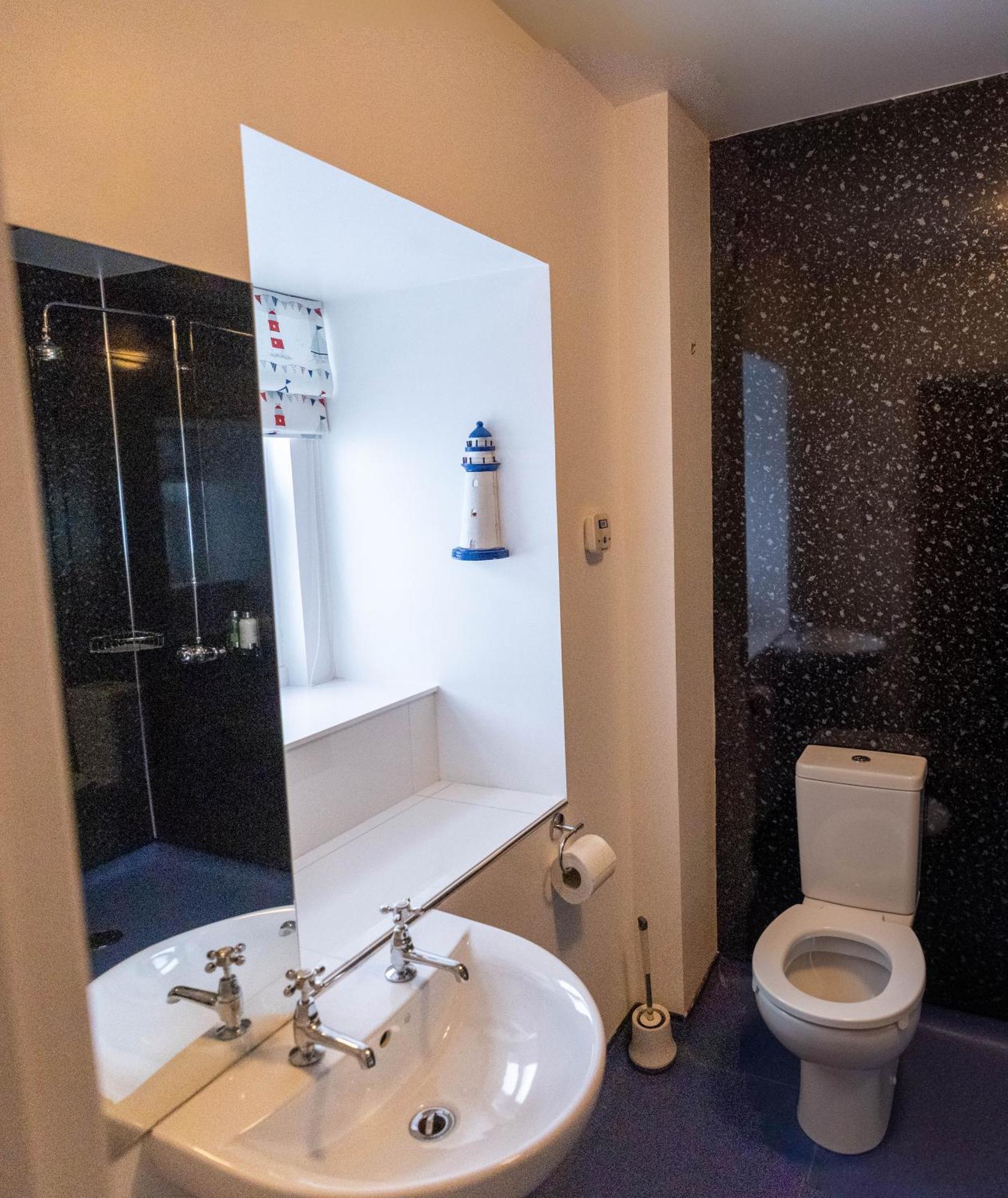 Marine Rooms Thurso Bagian luar foto